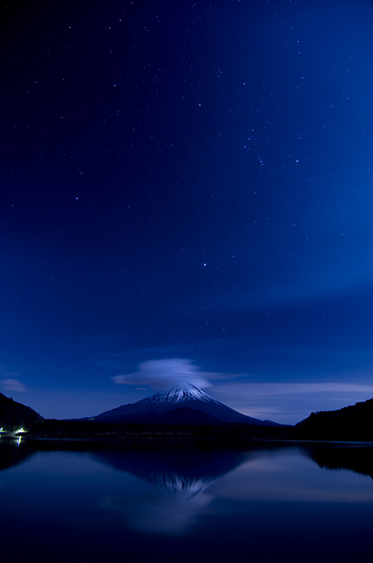 富士とオリオン座